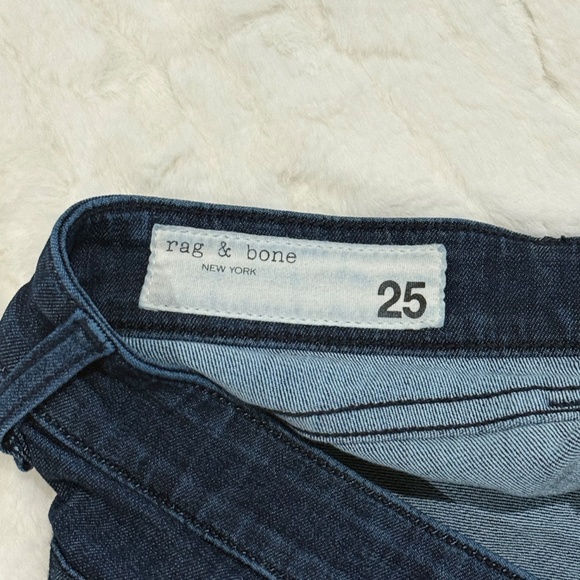 Rag & Bone Skinny Jeans Size 25 Dark Blue Denim - Picture 3 of 6